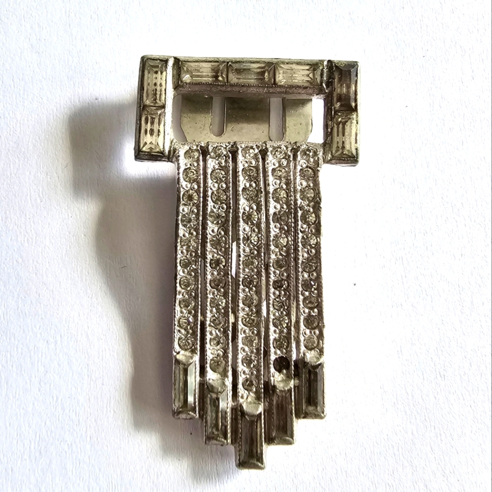 Vintage clip Art Deco style fur dress silver tone rhinestones bow loops pin